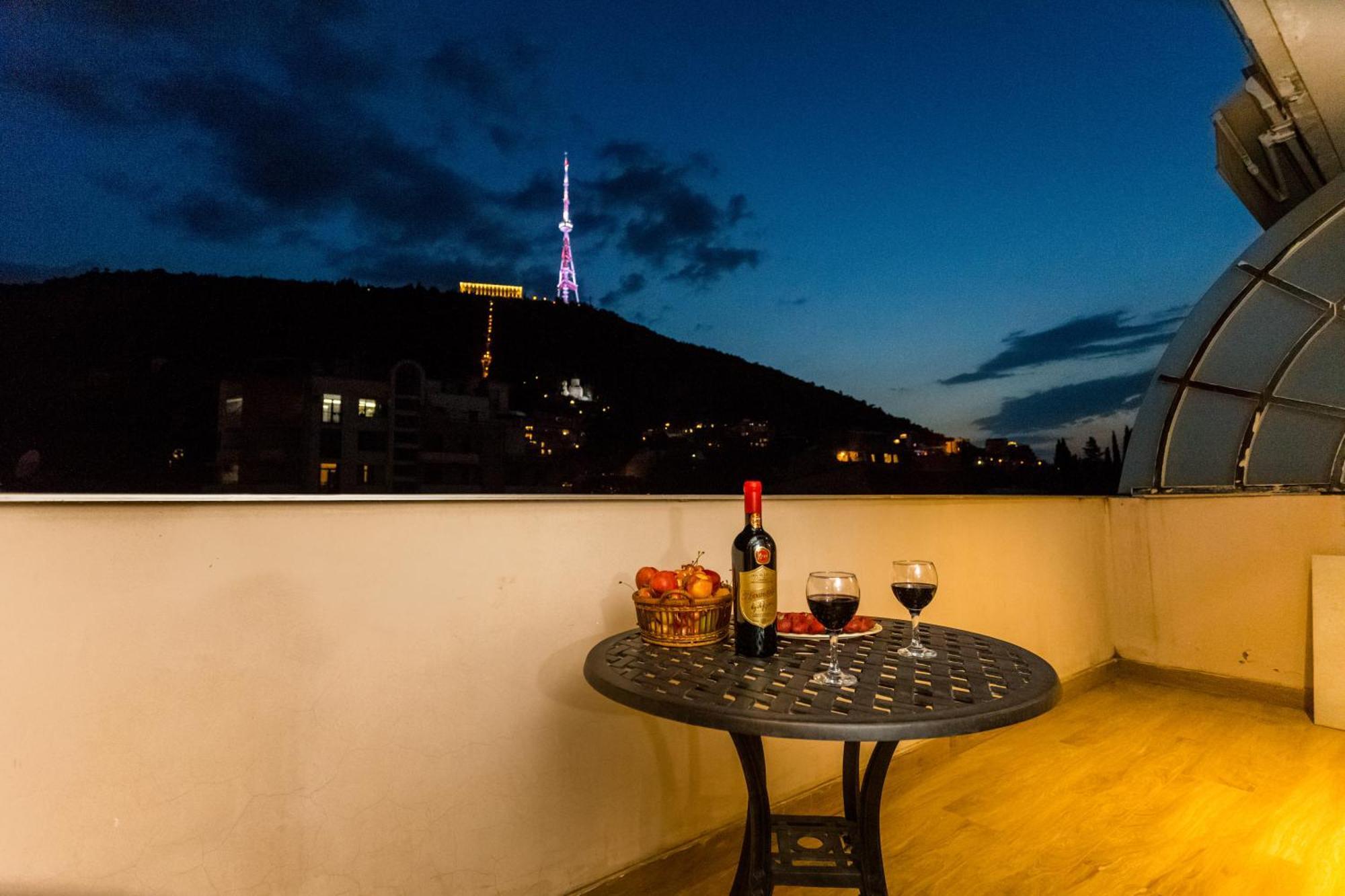 Central Comfort Place Lll Tbilisi Exterior photo