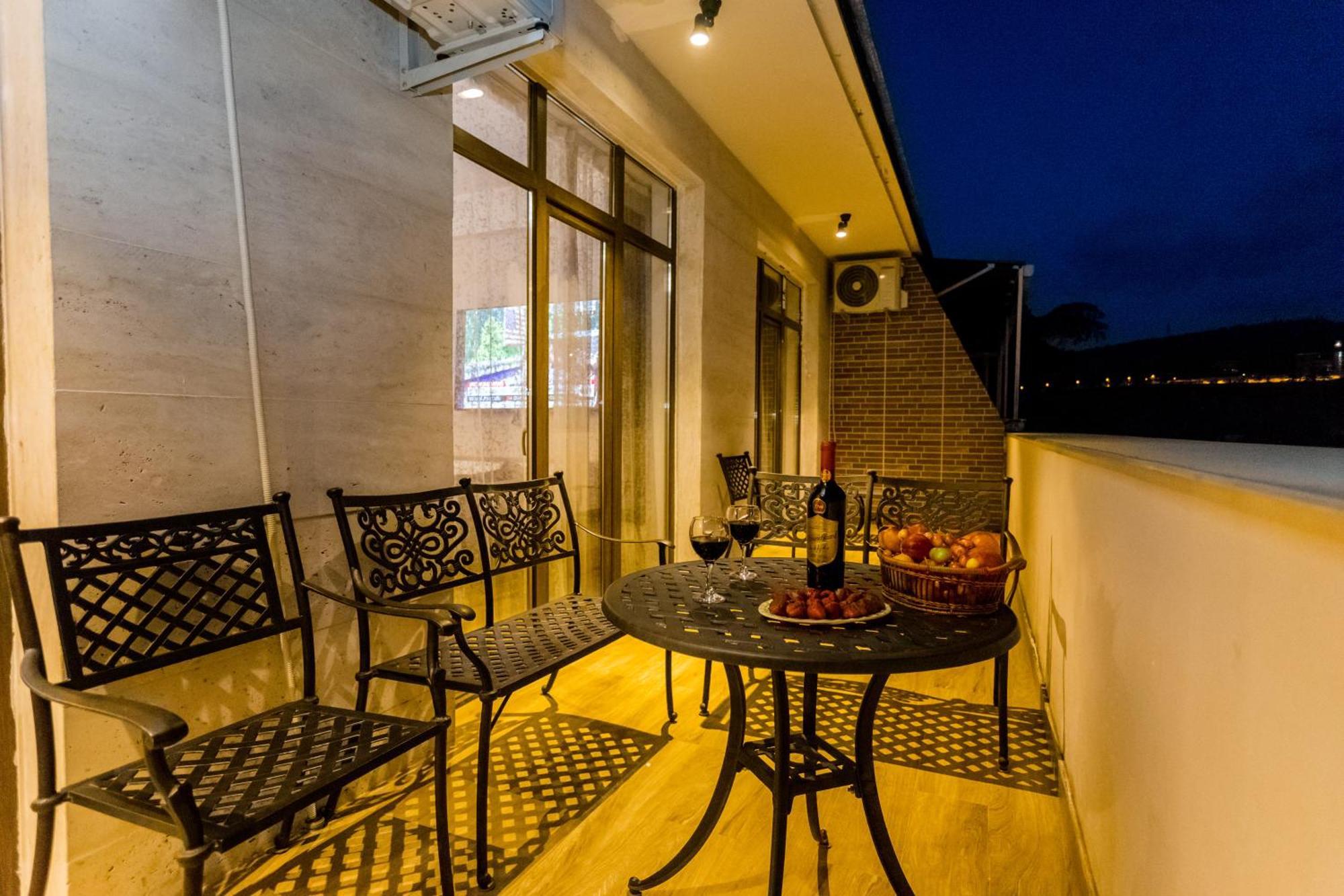 Central Comfort Place Lll Tbilisi Exterior photo